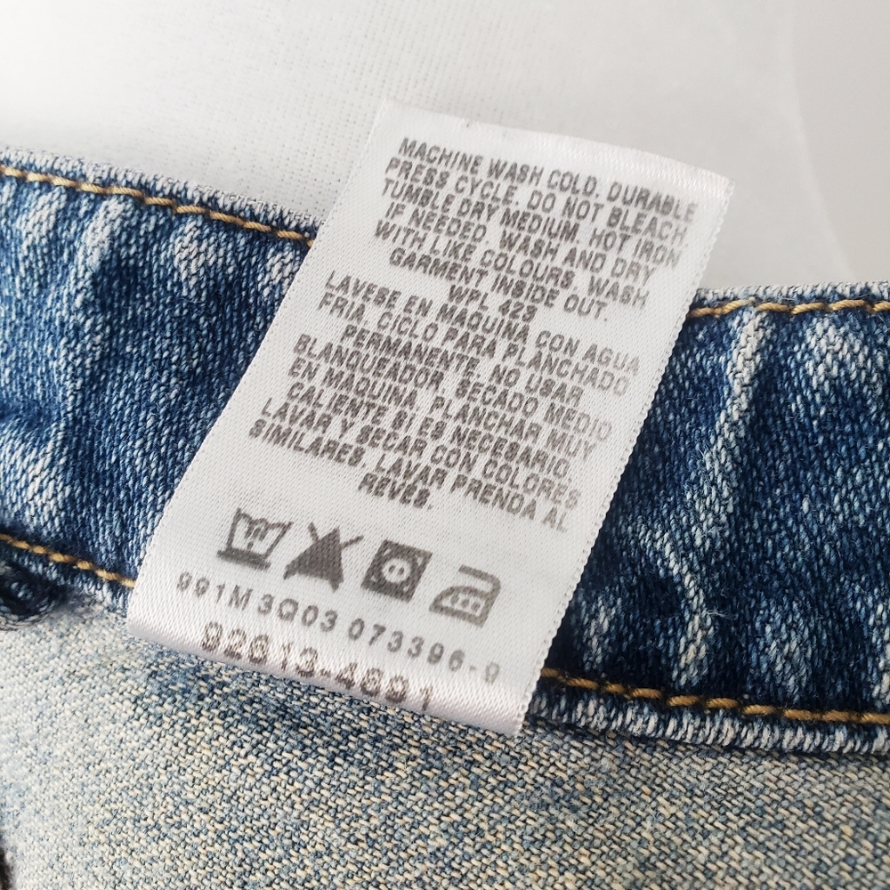 Levi Strauss Distressed Denim Jean Vest - Picture 8 of 9